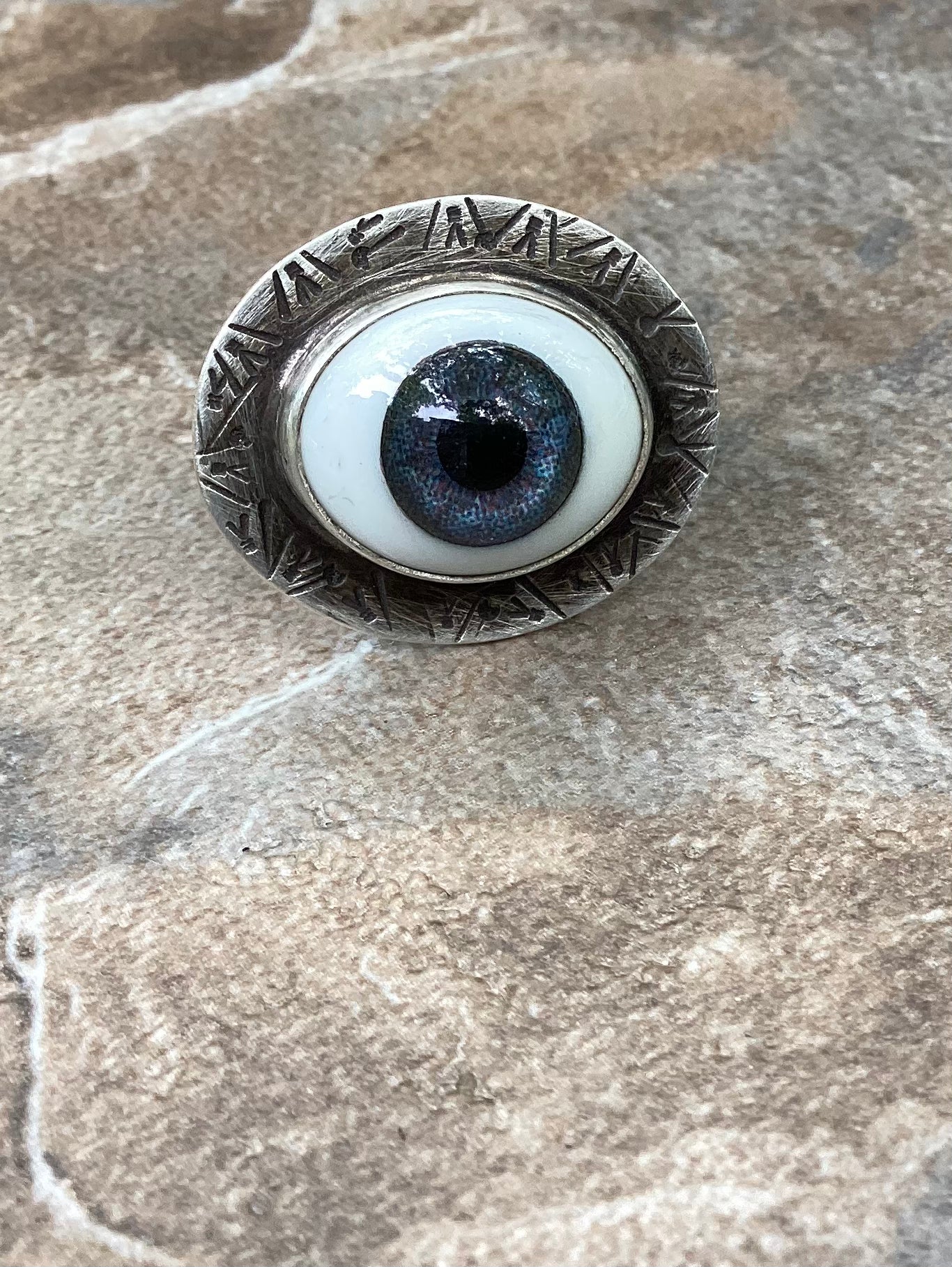 The All Seeing Eye Ring, Simple Band, Glass Dolls Eye, US 7 3/4