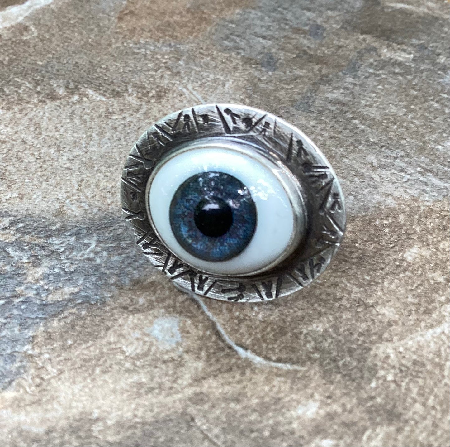 The All Seeing Eye Ring, Simple Band, Glass Dolls Eye, US 7 3/4